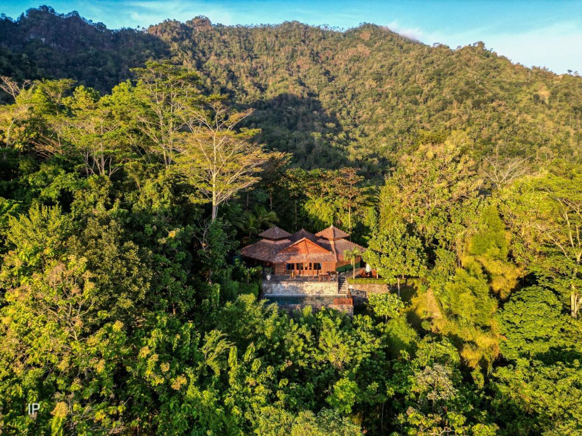 Villa Borobudur Resort Маґеланґ Екстер'єр фото